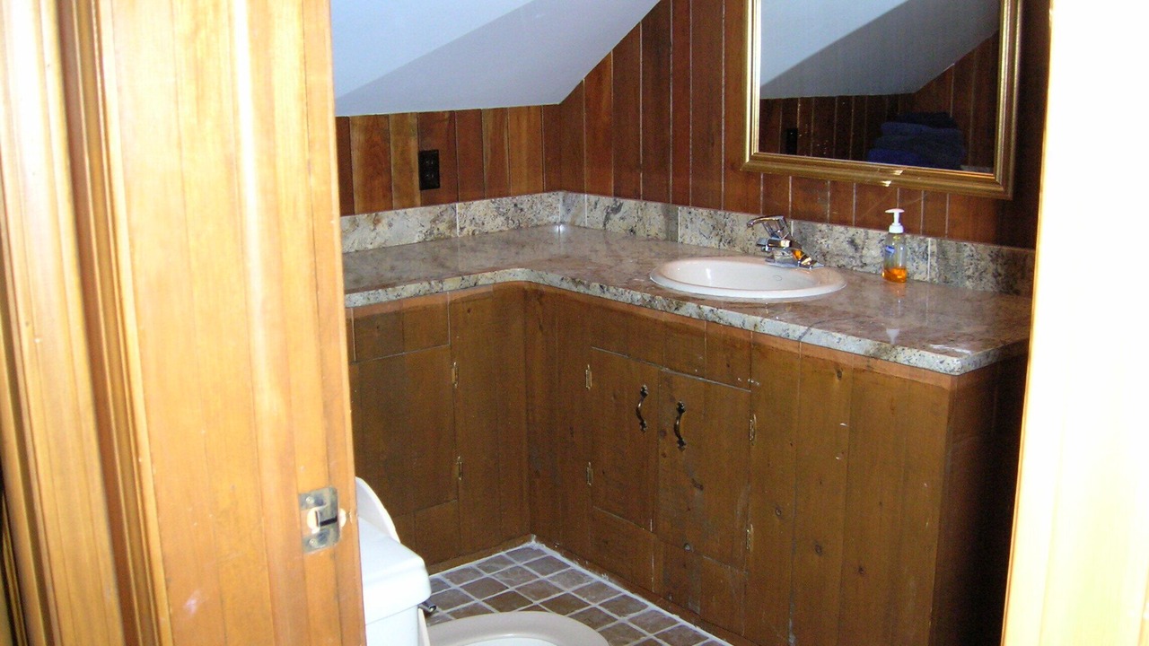 Photo of Bathroom in Ulysses