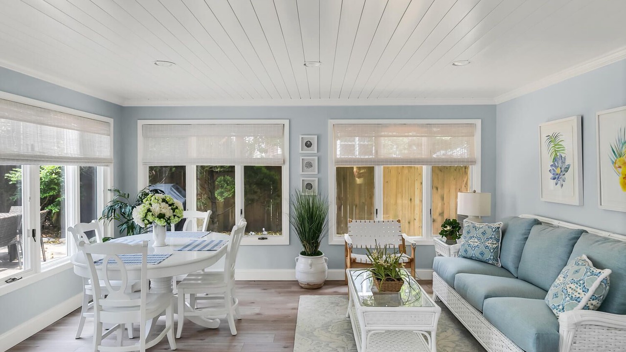 Photo of Livingroom in Avon