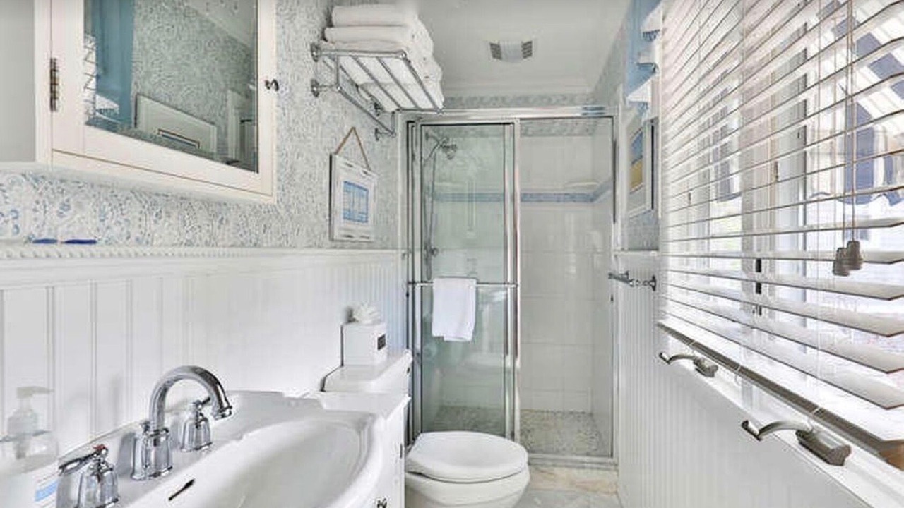 Photo of Others in Avon