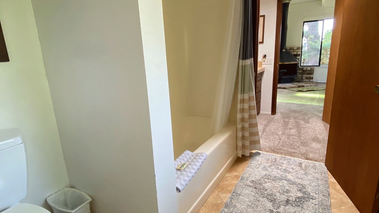 Photo of Bathroom in Mendocino