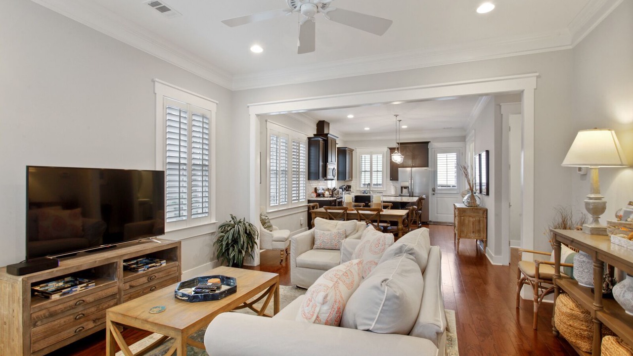 Photo of Livingroom in Beach Institute