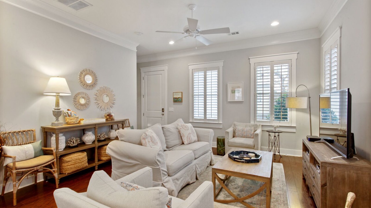 Photo of Livingroom in Beach Institute