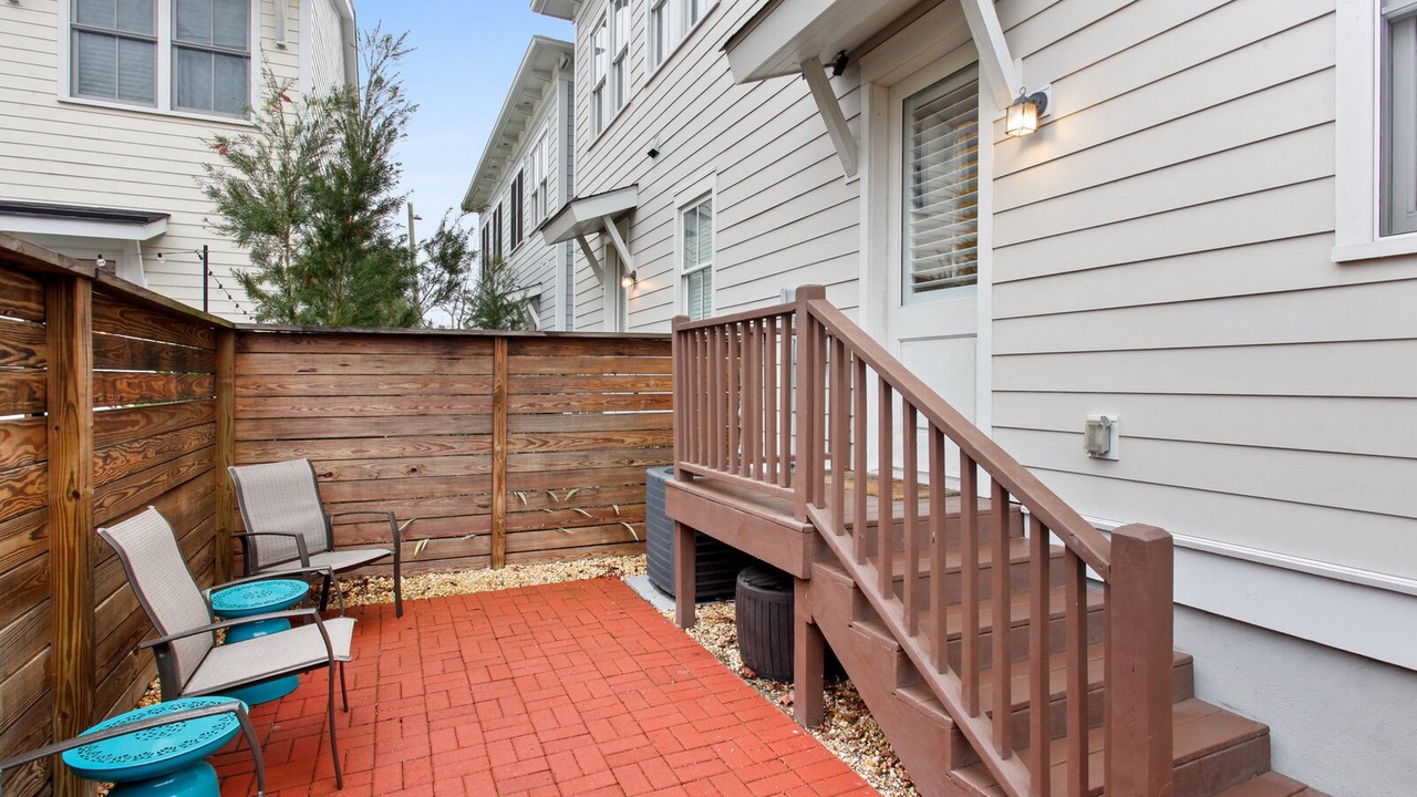 Photo of Patio Balcony in Beach Institute