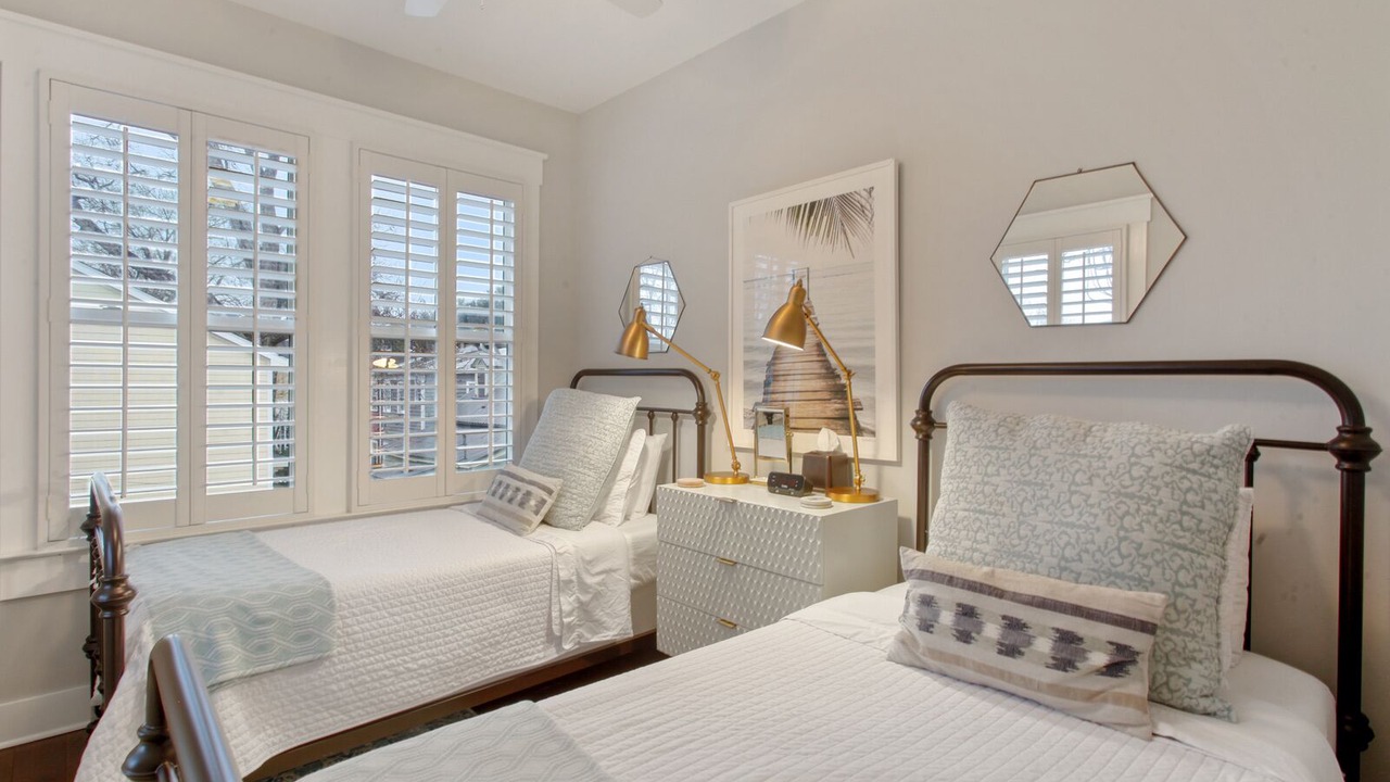Photo of Bedroom in Beach Institute