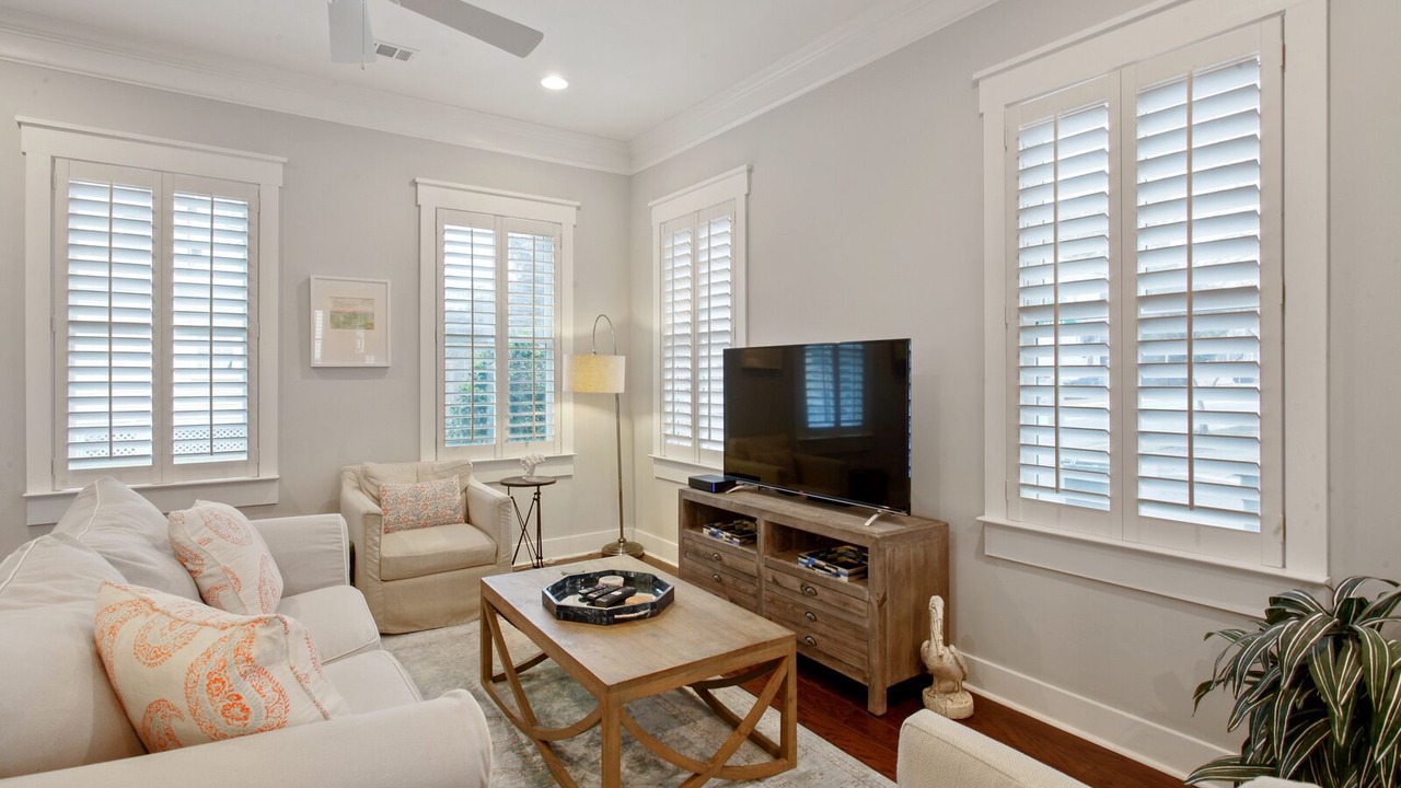 Photo of Livingroom in Beach Institute