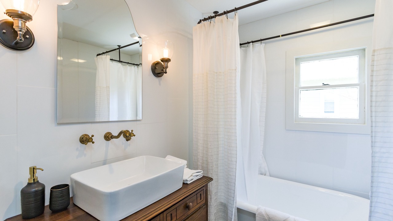 Photo of Bathroom in Woodbine