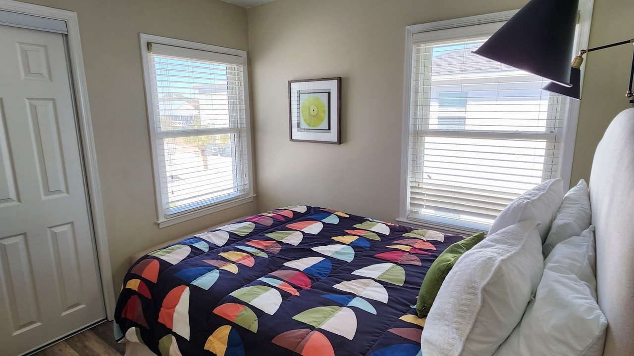 Photo of Bedroom in Savannah Beach