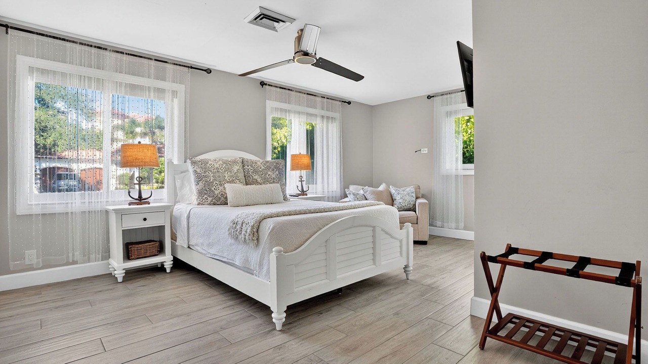 Photo of Bedroom in Sunrise Intracoastal