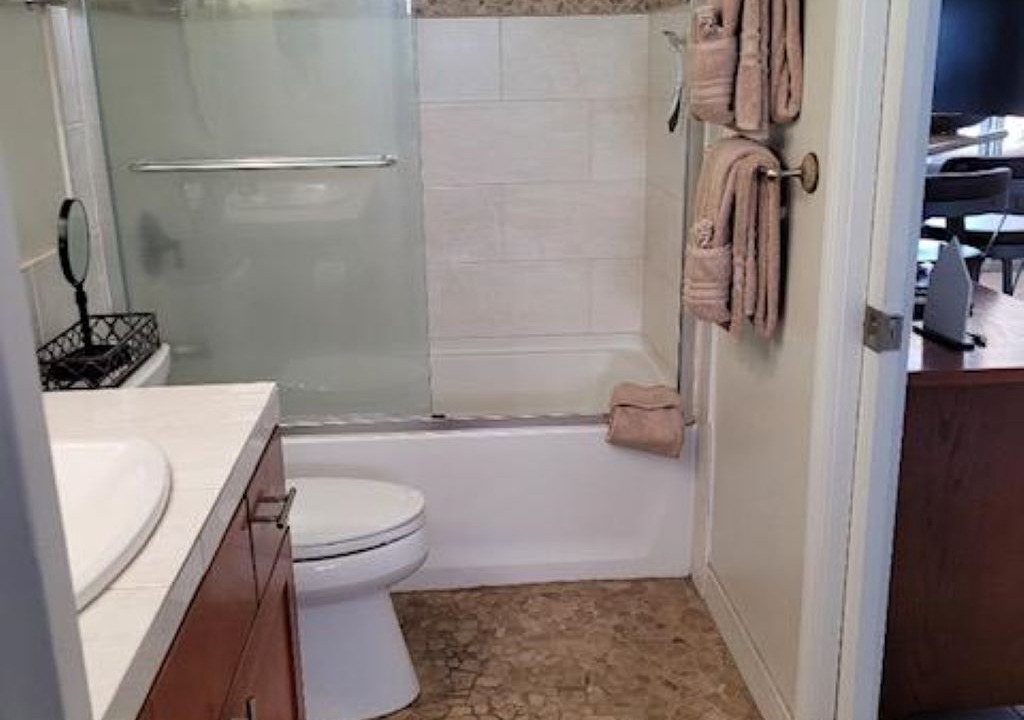 Photo of Bathroom in Honokowai