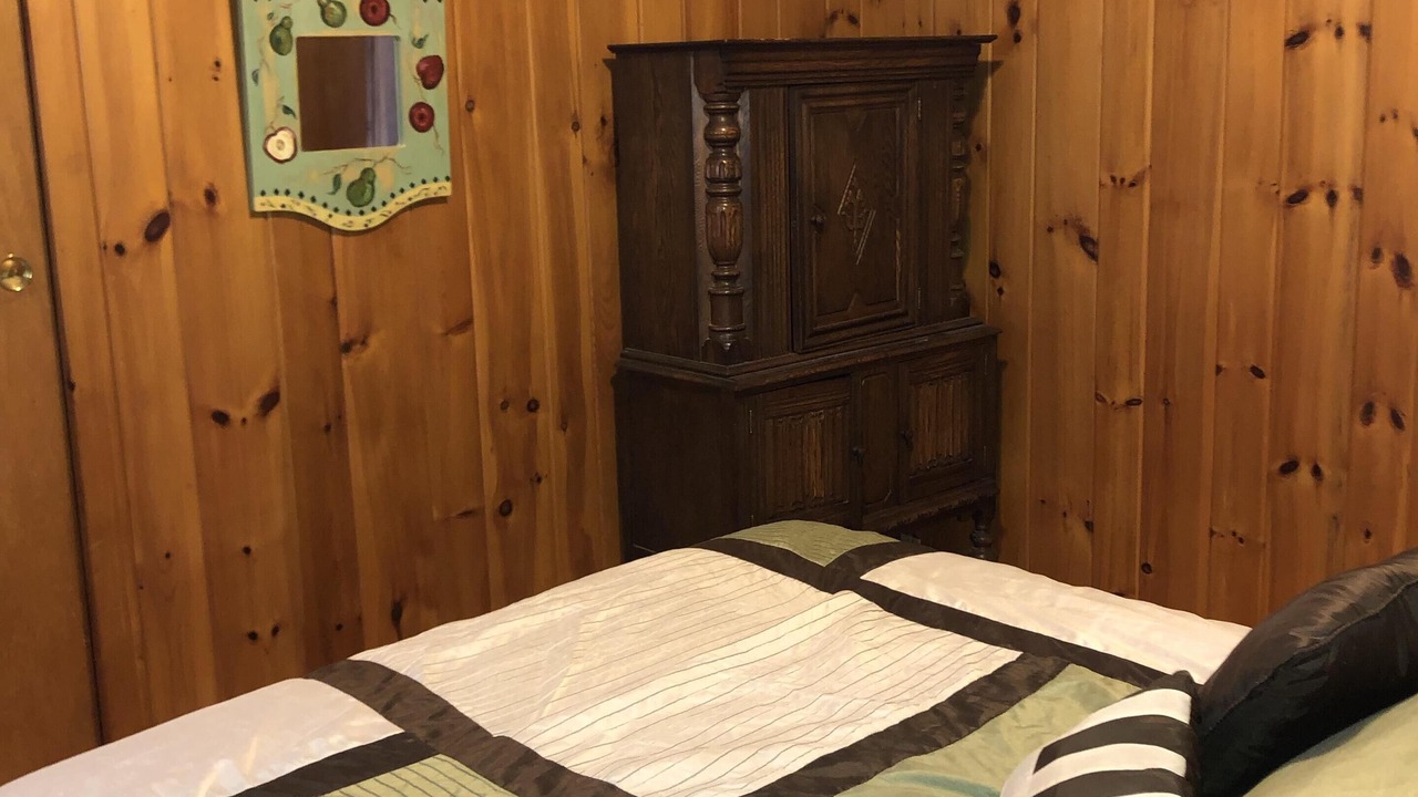 Photo of Bedroom in Kattskill Bay