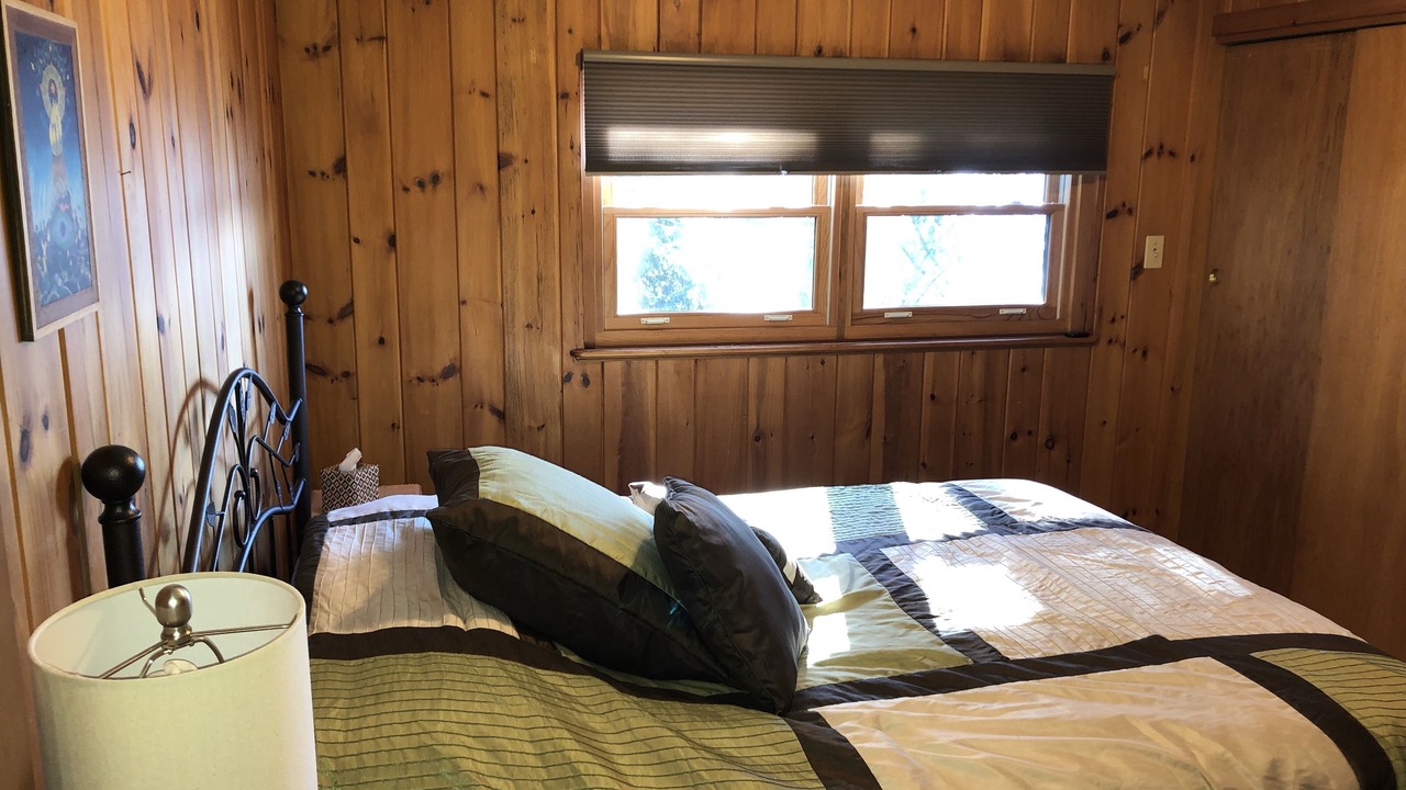 Photo of Bedroom in Kattskill Bay