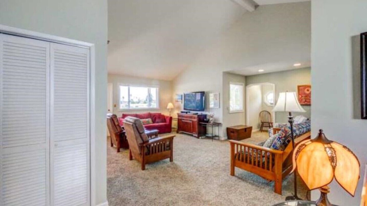 Photo of Livingroom in Westside Santa Cruz