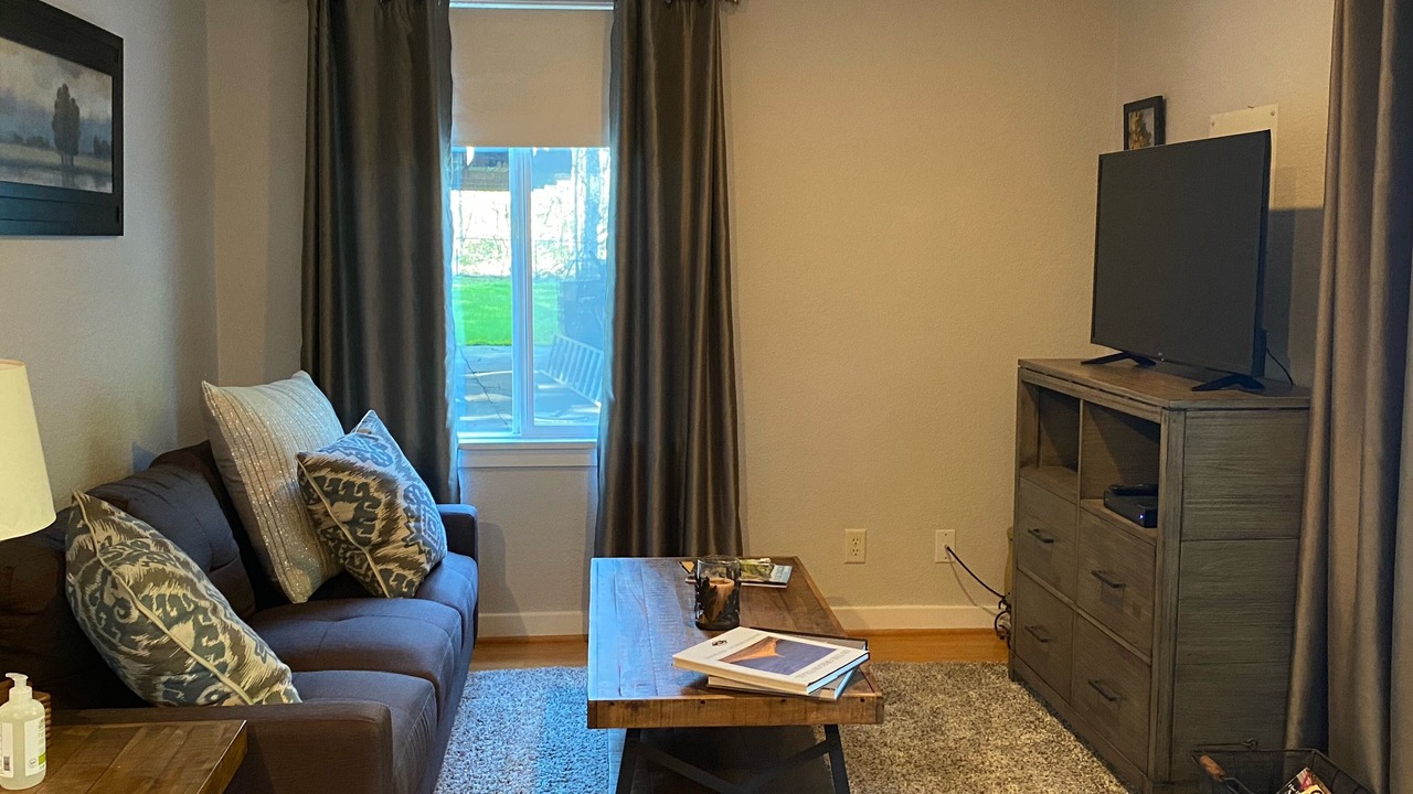 Photo of Livingroom in Walterville