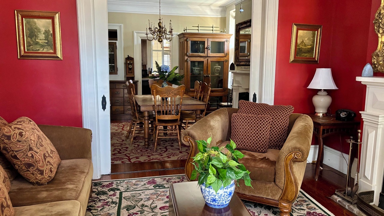 Photo of Livingroom in Historic Downtown Savannah