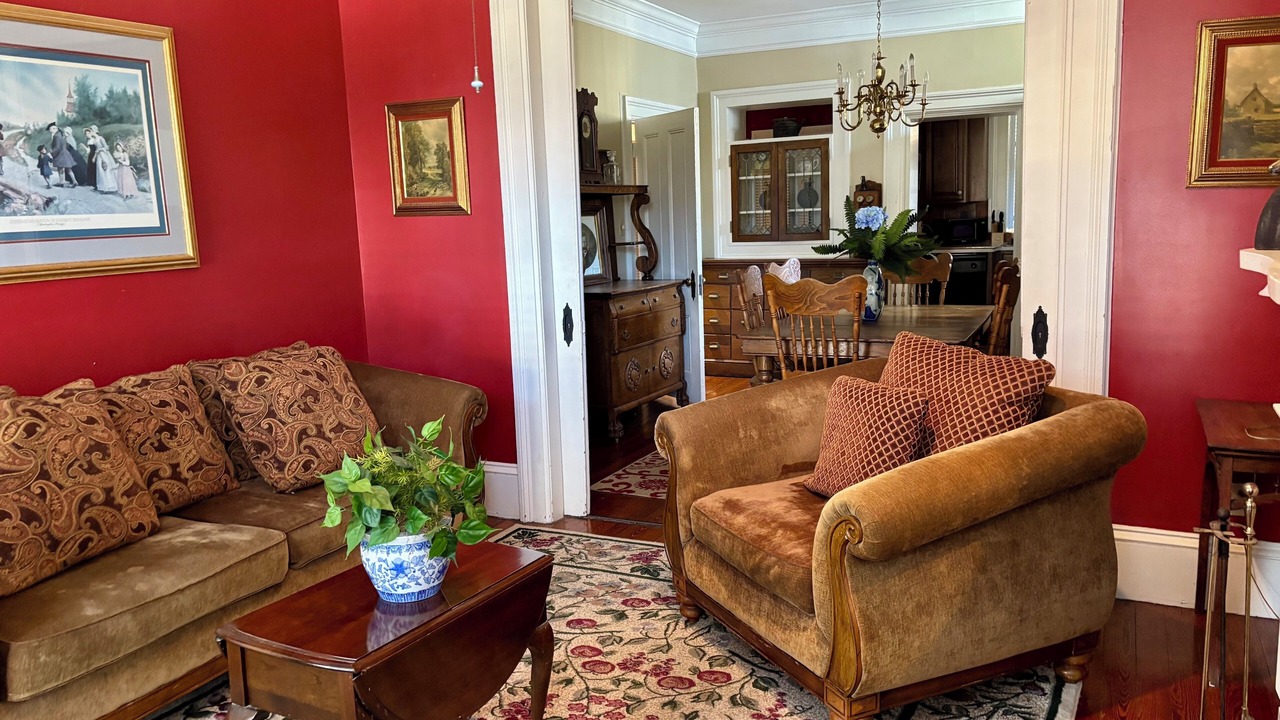 Photo of Livingroom in Historic Downtown Savannah