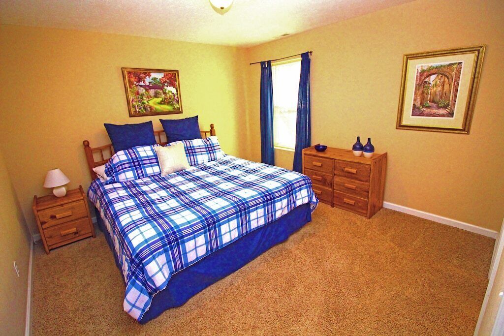 Photo of Bedroom in Lakeside Estates