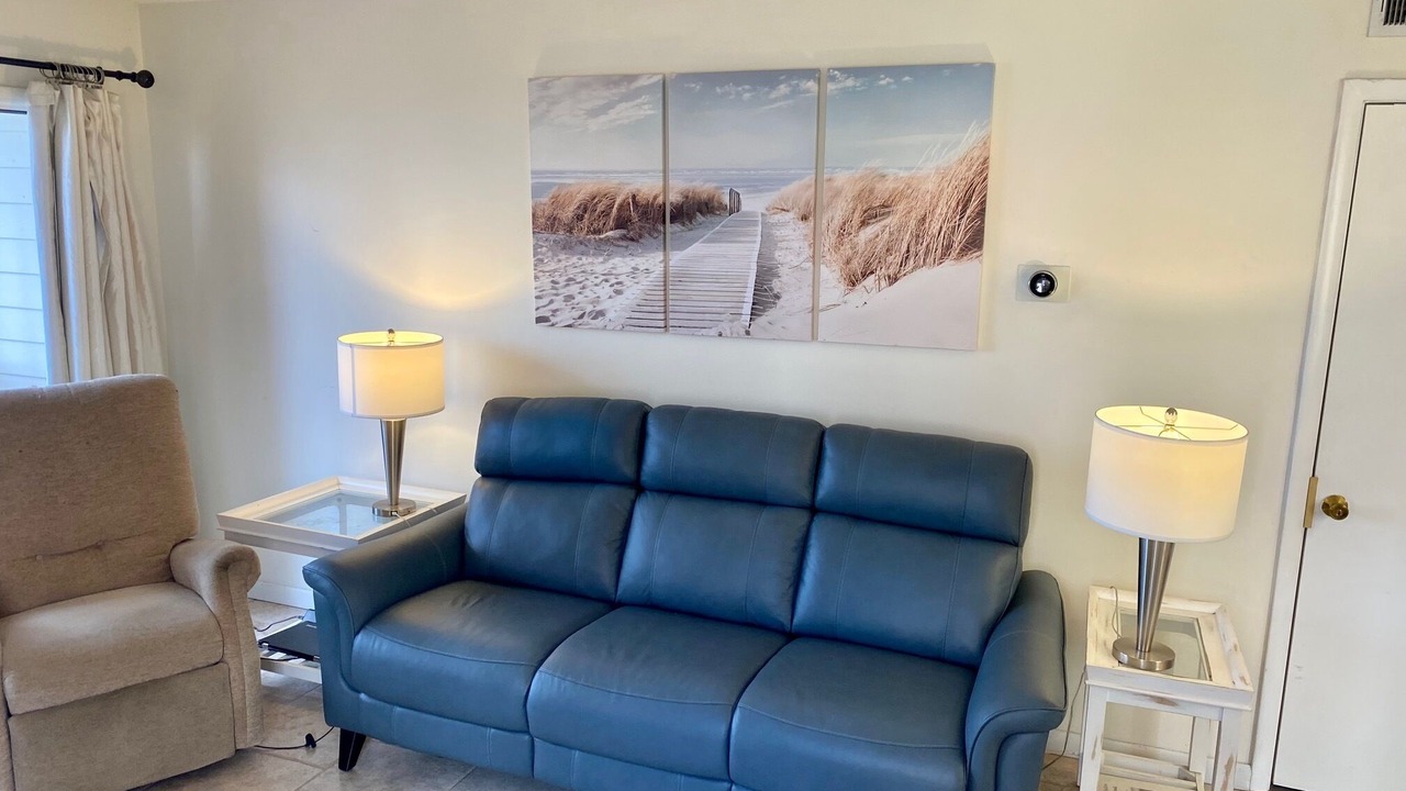 Photo of Livingroom in Butler Beach