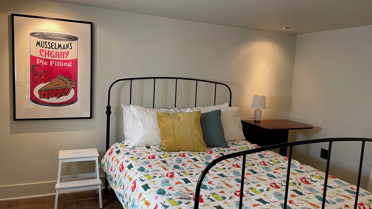 Photo of Bedroom in Alberta Arts District