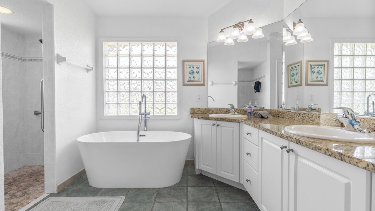 Photo of Bathroom in Long Meadow