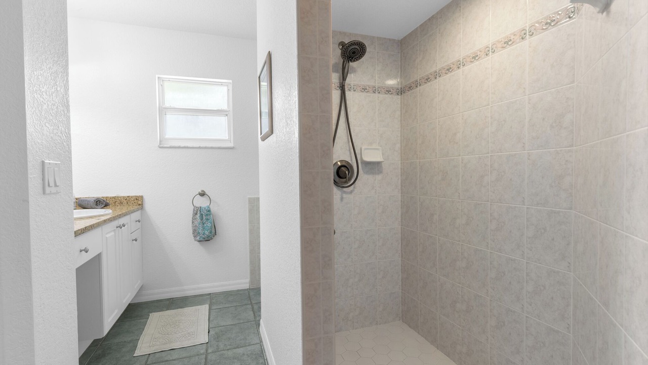 Photo of Bathroom in Long Meadow