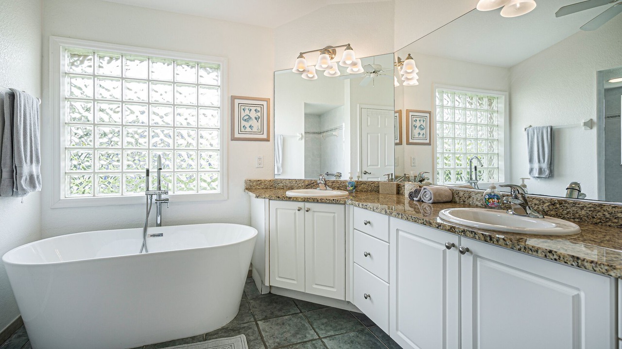 Photo of Bathroom in Long Meadow