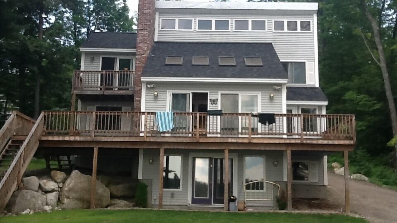 Photo of Outdoor in Gray