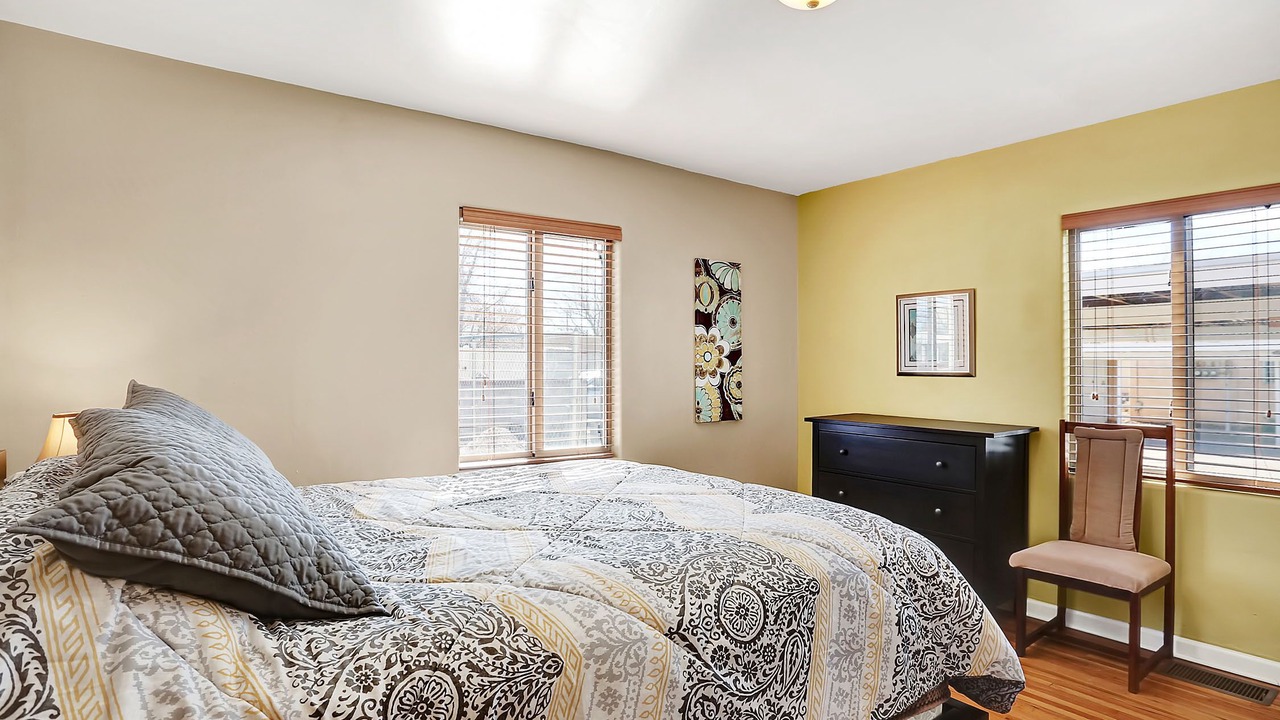 Photo of Bedroom in Highland Business