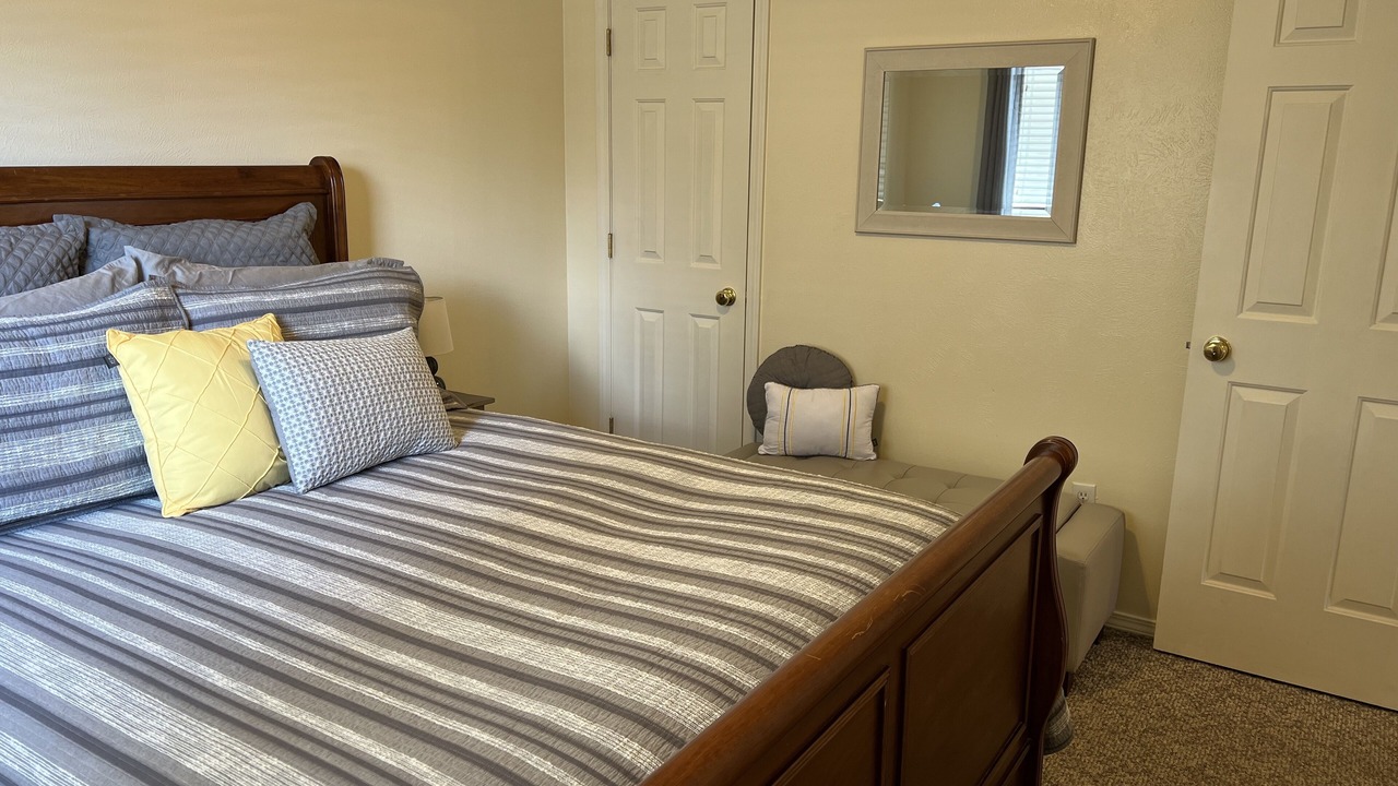 Photo of Others in Franklin to the Fort