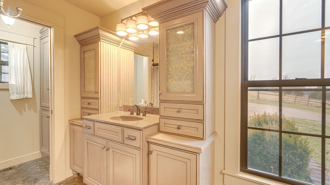 Photo of Bathroom in Ponce De Leon