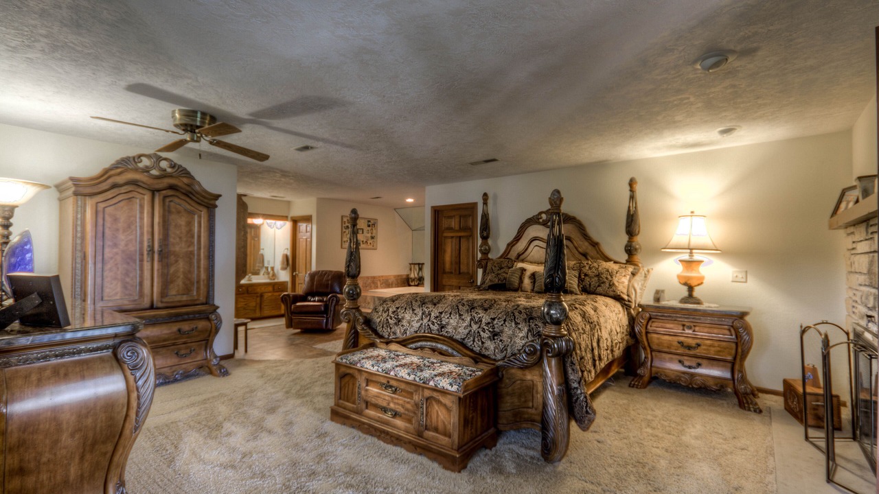 Photo of Livingroom in Camdenton