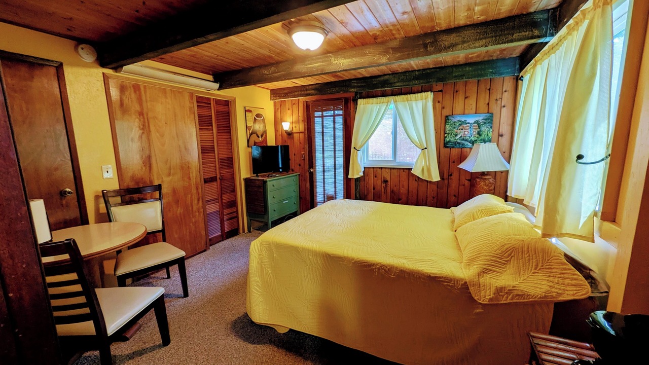 Photo of Bedroom in Keaau