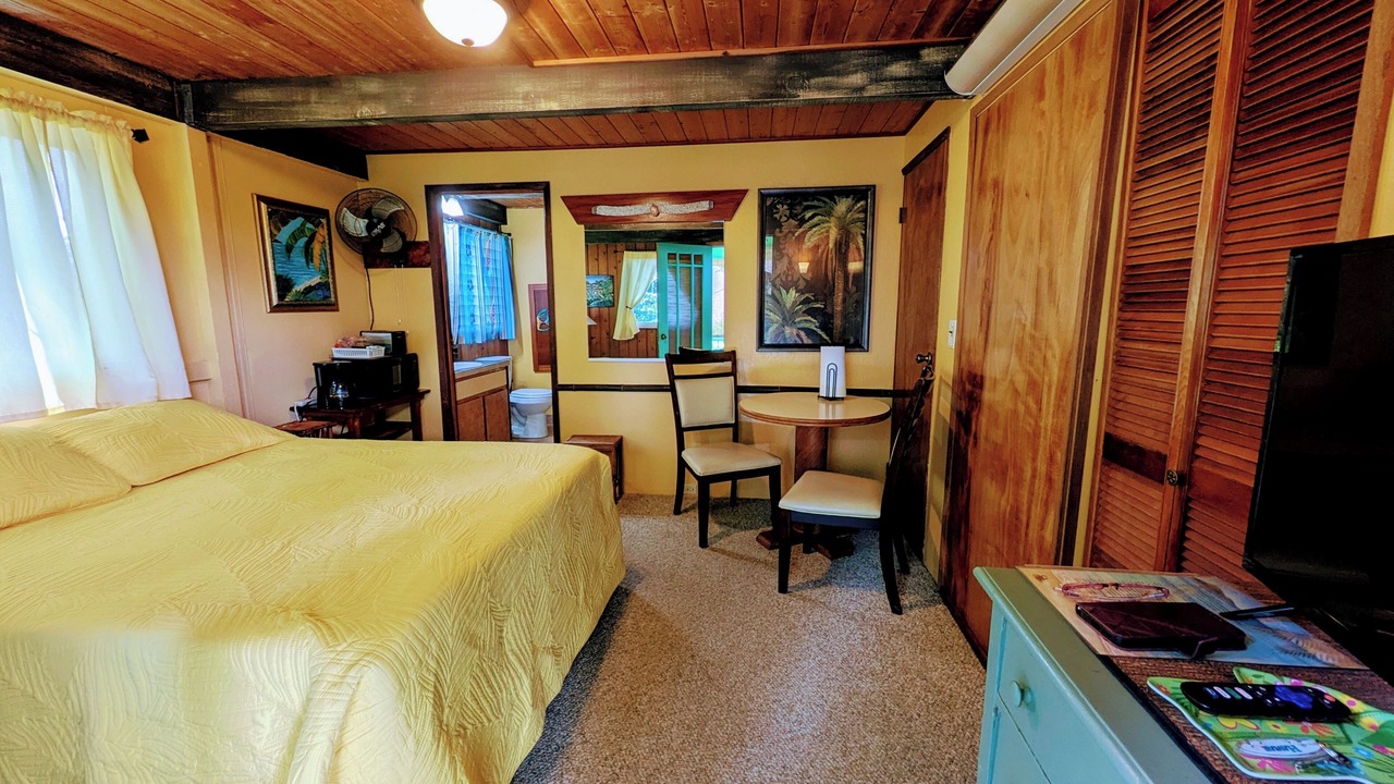 Photo of Bedroom in Keaau