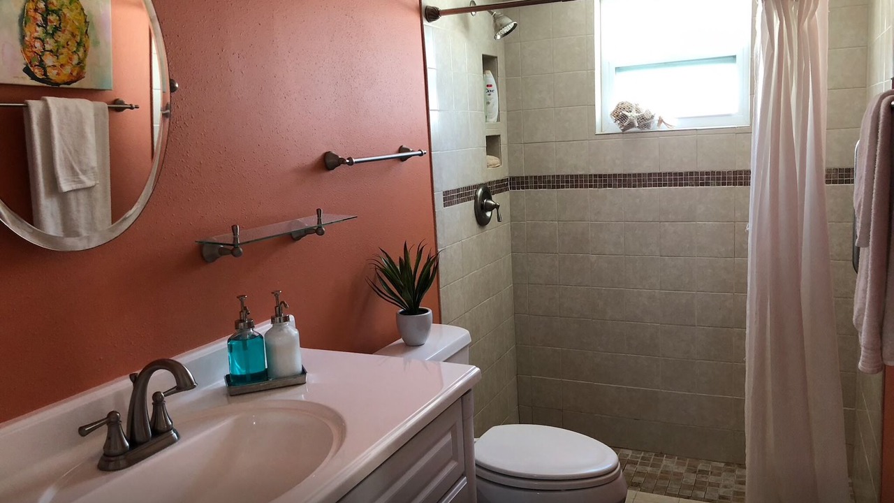 Photo of Bathroom in Lake Shore Estates