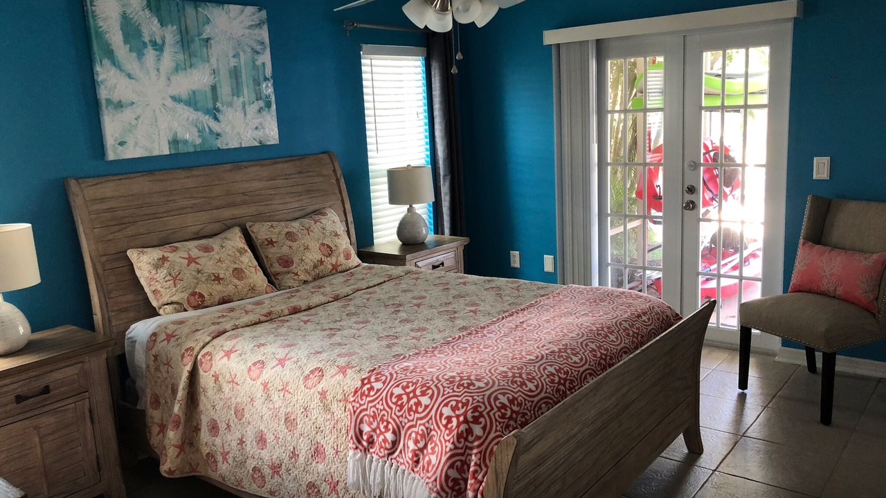 Photo of Bedroom in Lake Shore Estates