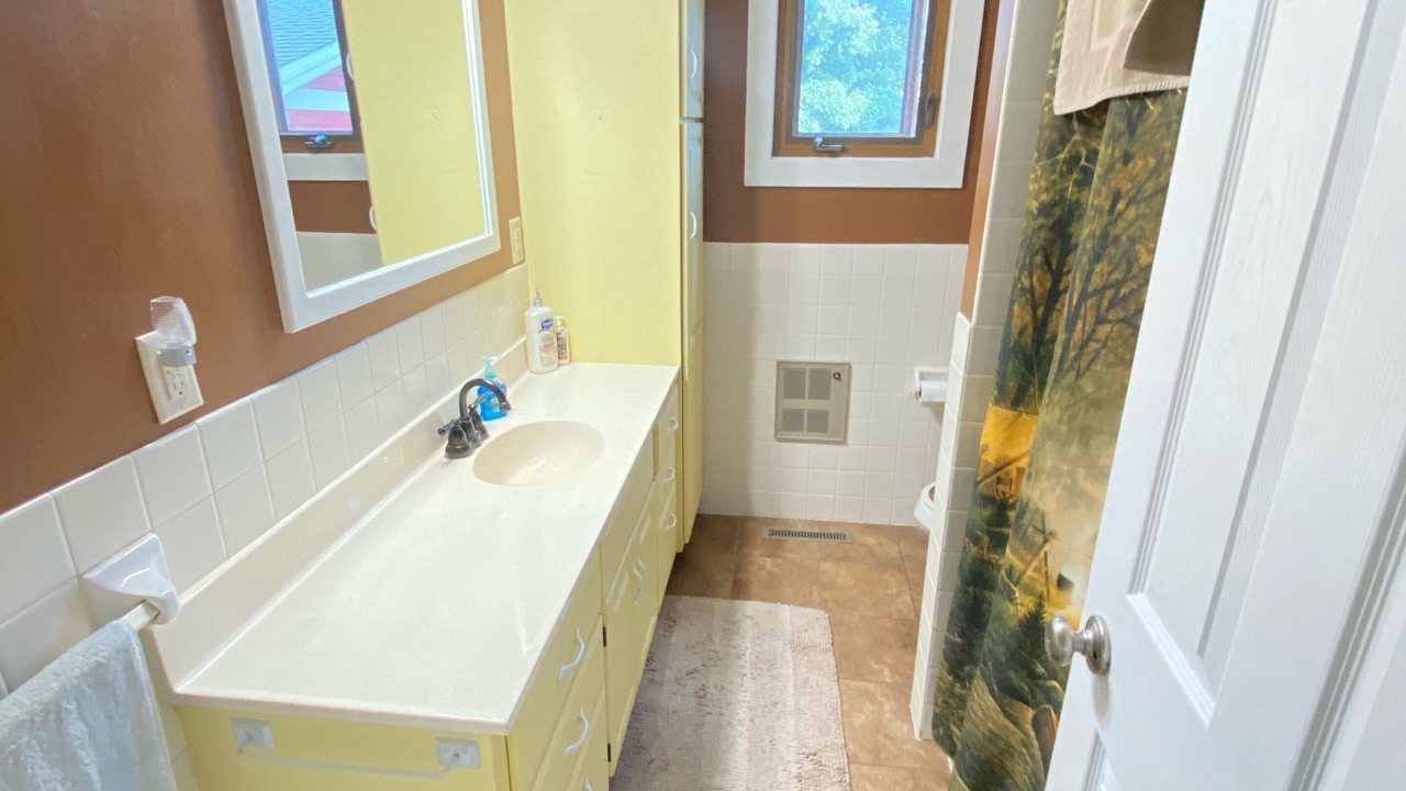 Photo of Bathroom in Alexandria
