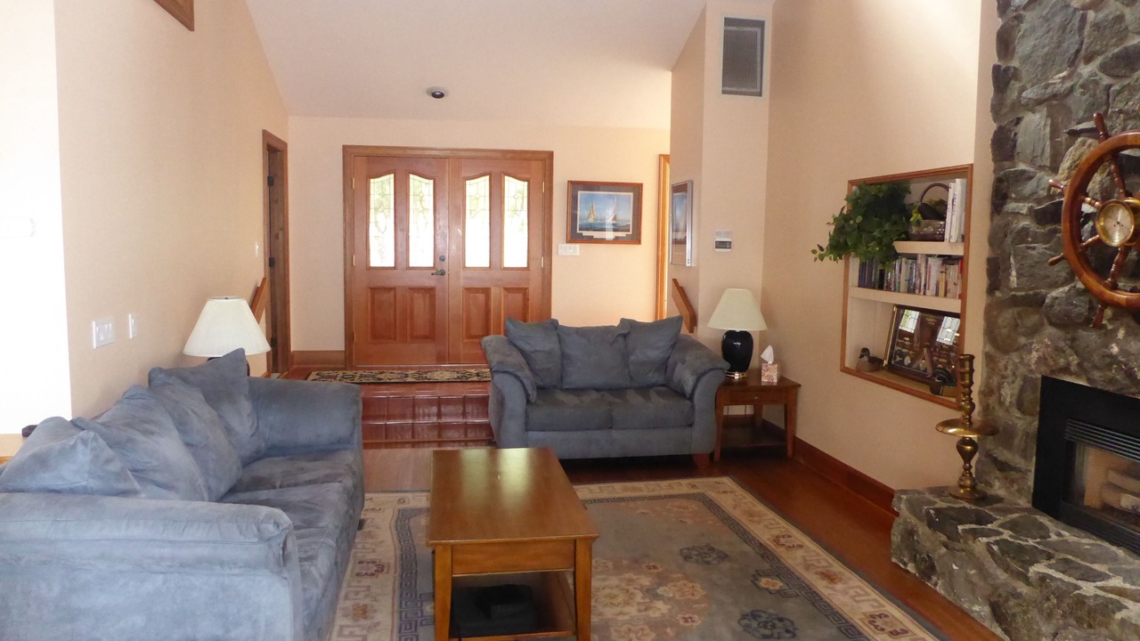 Photo of Livingroom in Port Ludlow