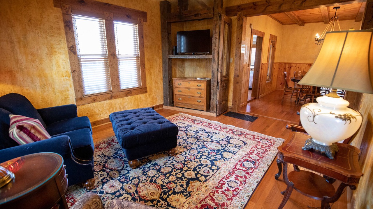 Photo of Livingroom in Culver