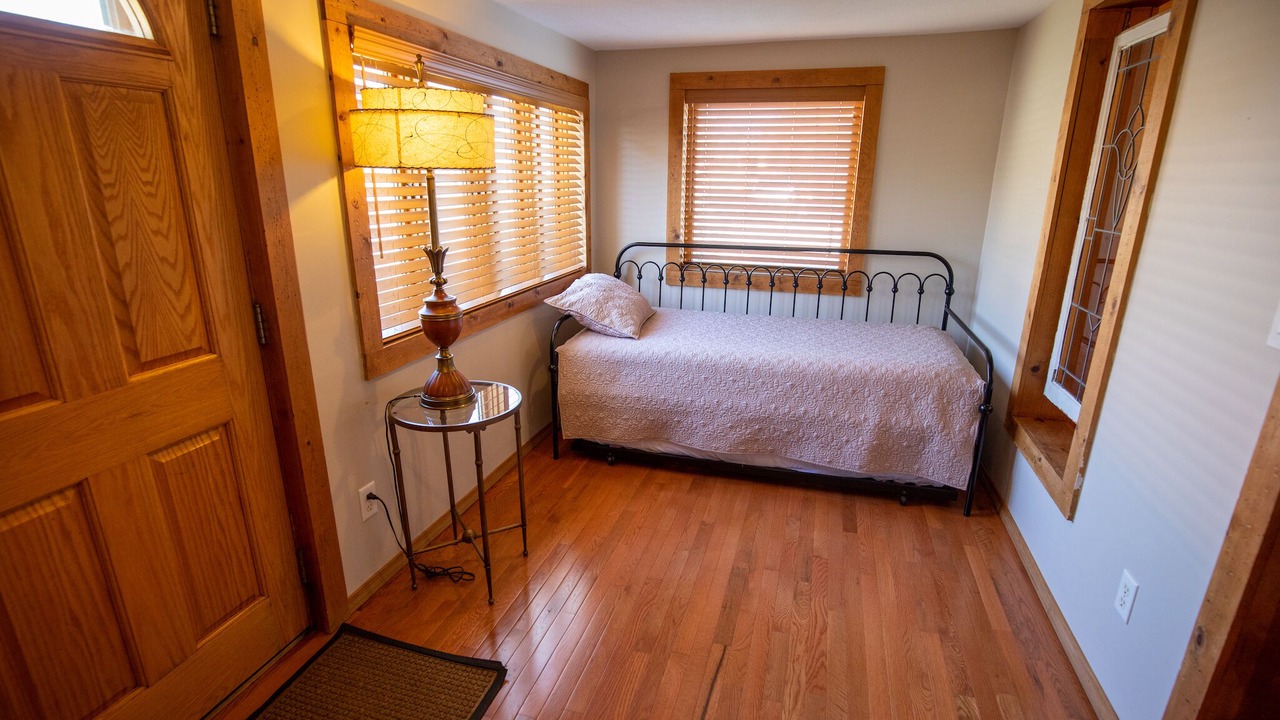 Photo of Bedroom in Culver