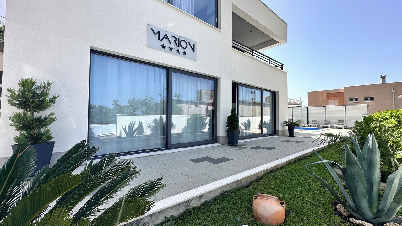 Photo of Outdoor in Bast