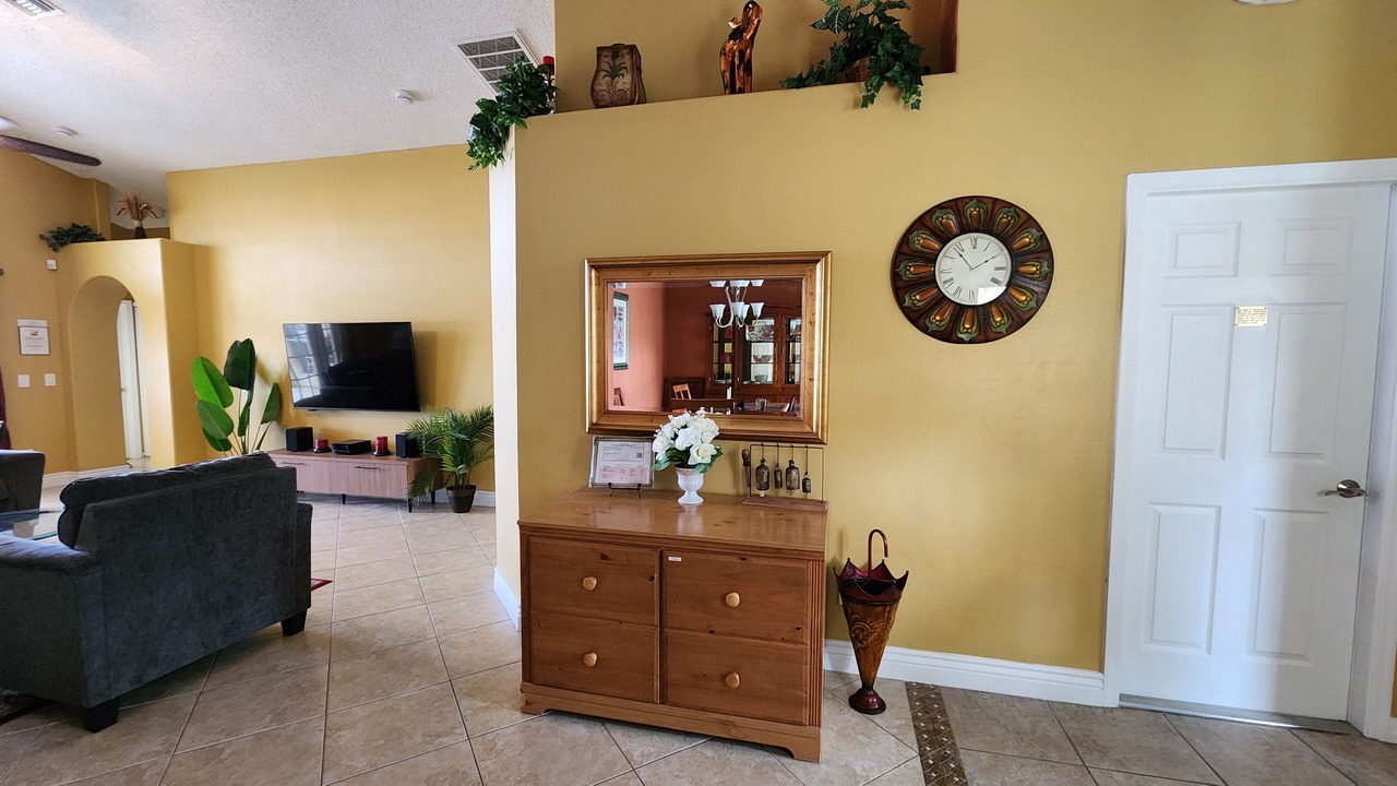 Photo of Livingroom in Windsor Palms