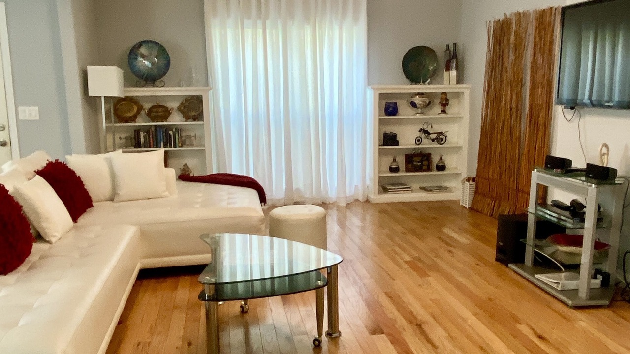 Photo of Livingroom in Hollywood