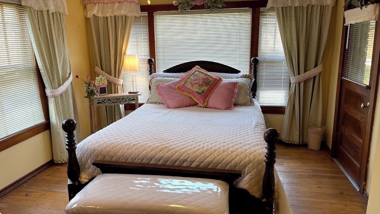 Photo of Bedroom in Ozark