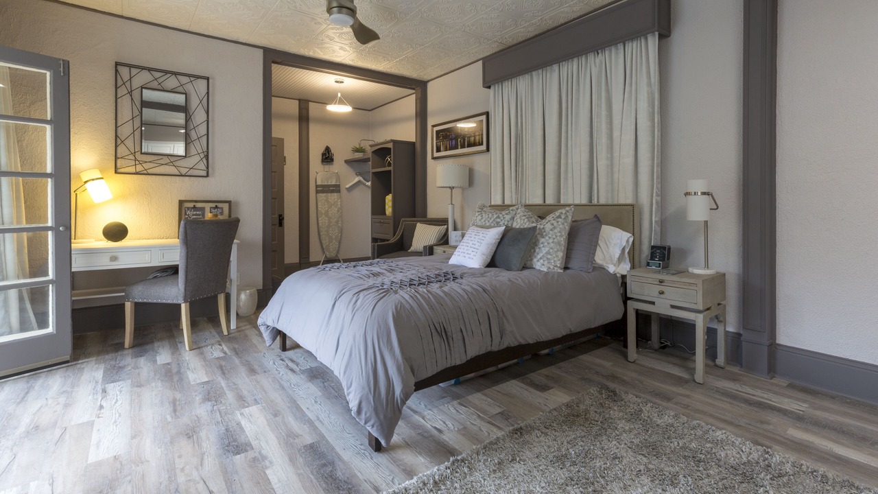 Photo of Bedroom in Historic District - North