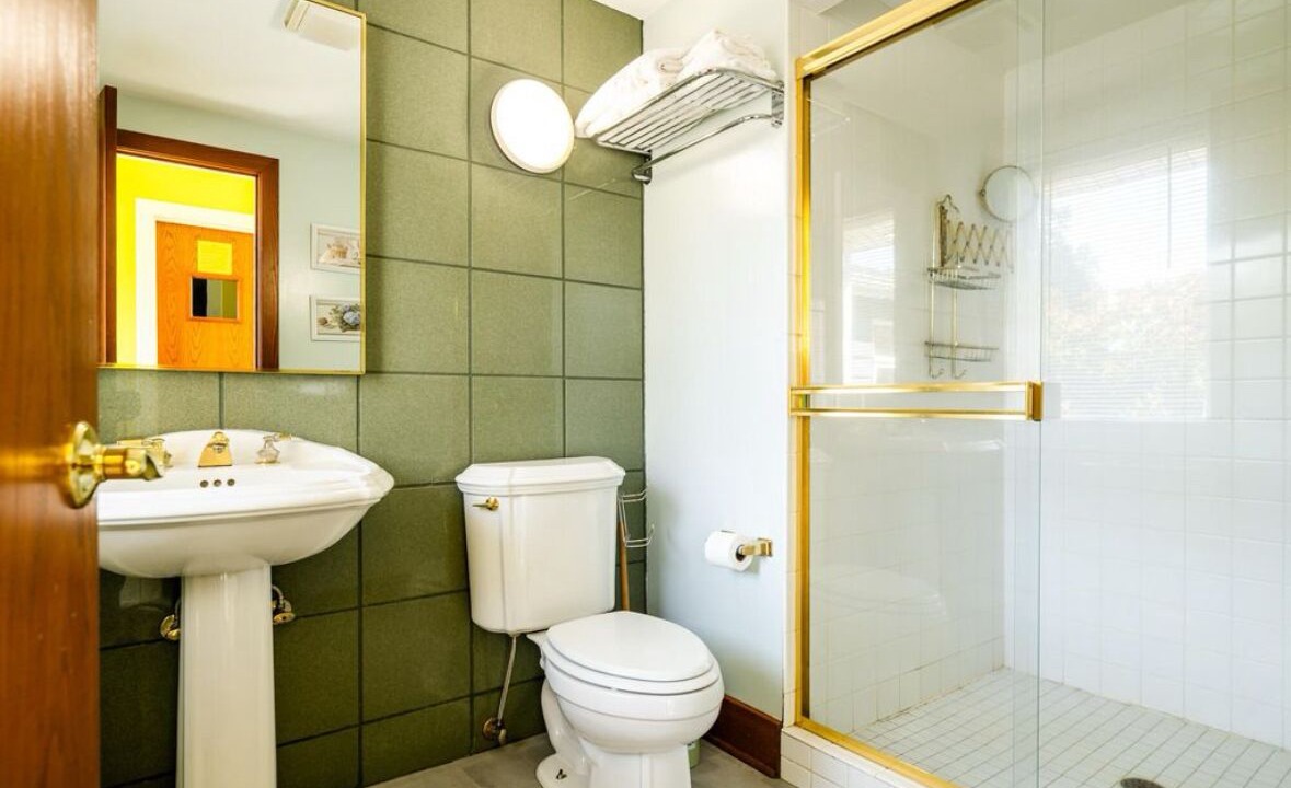 Photo of Bathroom in Lake Michigan Beach