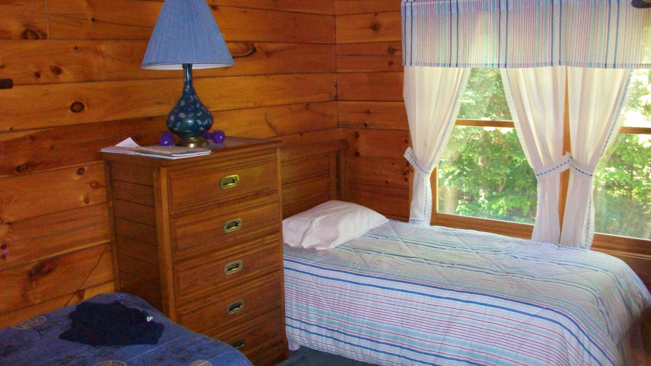 Photo of Bedroom in Oquossoc