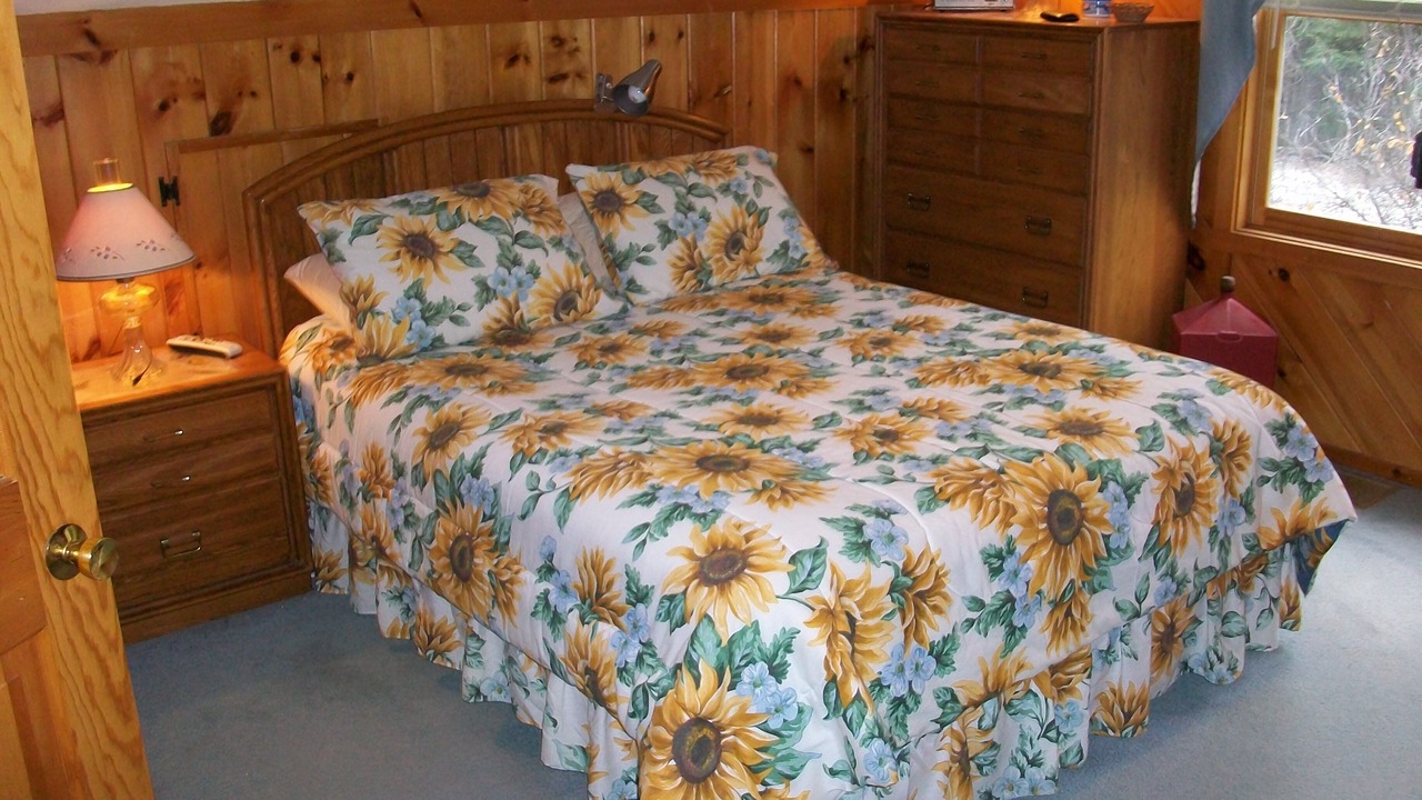 Photo of Bedroom in Oquossoc