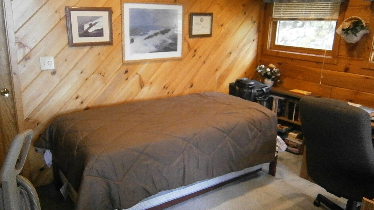 Photo of Bedroom in Oquossoc