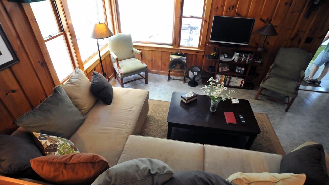 Photo of Livingroom in The Bays