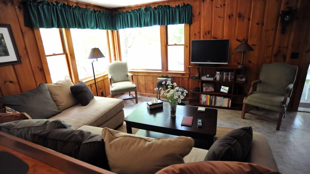 Photo of Others in The Bays