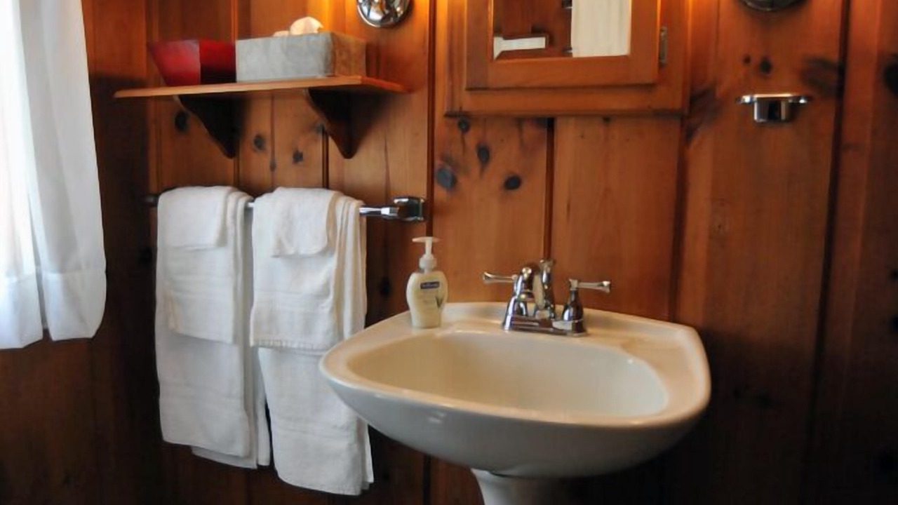 Photo of Bathroom in The Bays